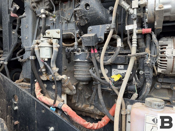 2014-case-ih-steiger-370-rowtrac-image-68