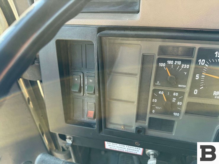 1992-international-4800-image-50