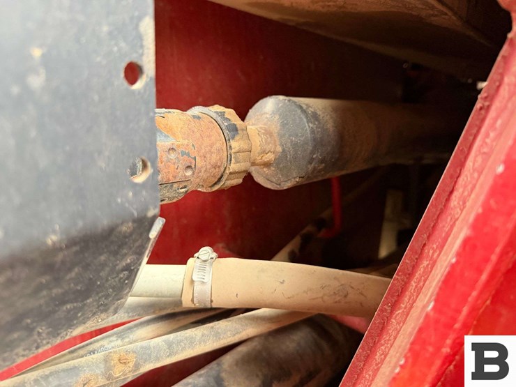 2014-case-ih-steiger-370-rowtrac-image-27