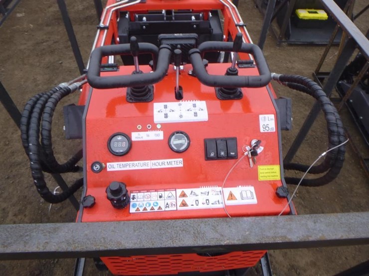 2025-agt-ysrt14-skid-steer-track-loader-image-12