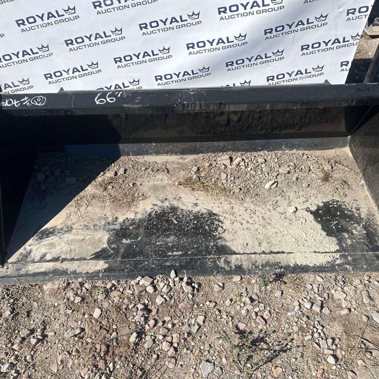 2025 Swict 66in Bucket Skid Steer Attachment