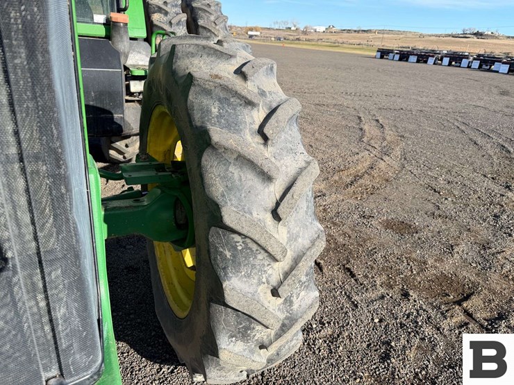 1997-john-deere-8300-image-14