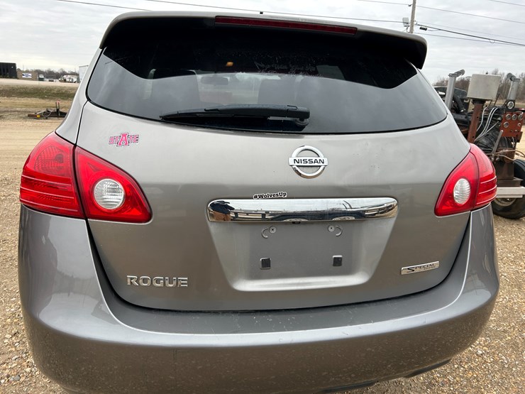 2012-nissan-rogue-image-9