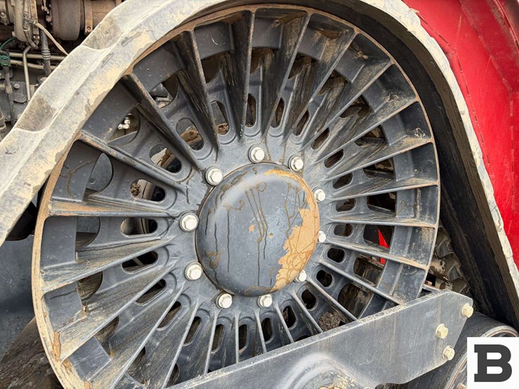 2014-case-ih-steiger-370-rowtrac-image-16