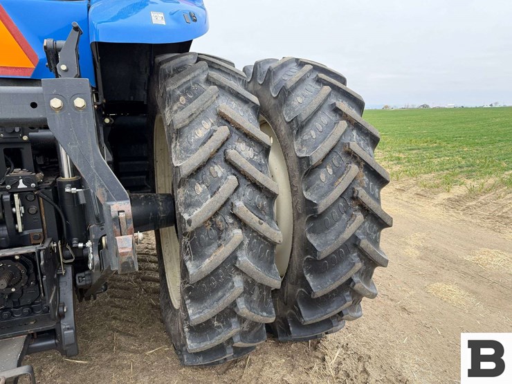 new-holland-t8.330-image-45