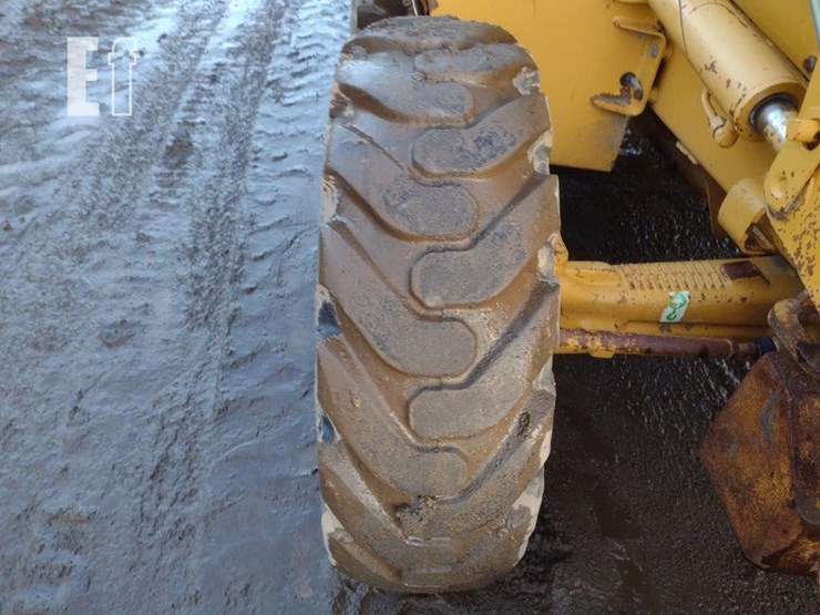 2005-caterpillar-420d-image-23