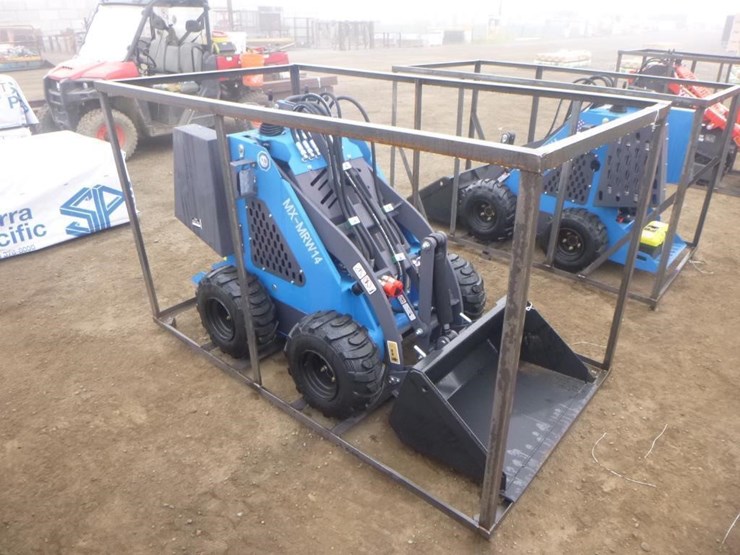 2025-agt-mx-mrt23-skid-steer-track-loader-image-2