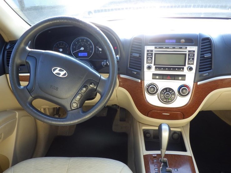 2009-hyundai-santa-fe-image-9