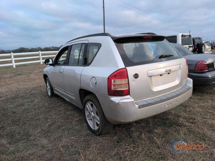 2010-jeep-compass-image-2