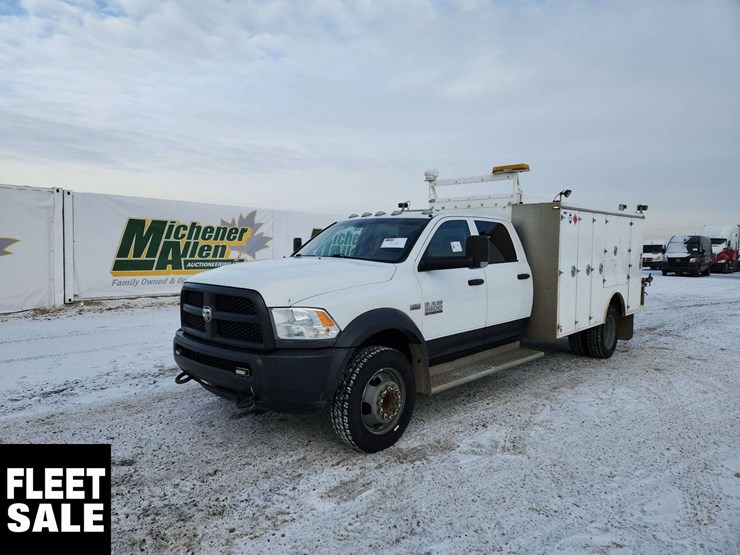 2015-ram-5500-4x4-s/a-service-truck-image-1