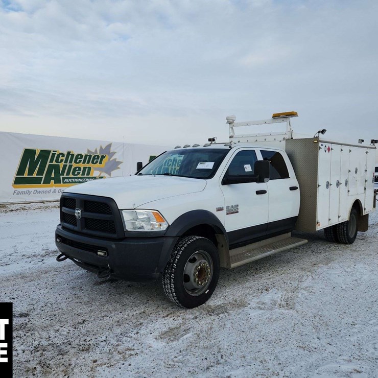 2015 Ram 5500 4x4 S/A Service Truck