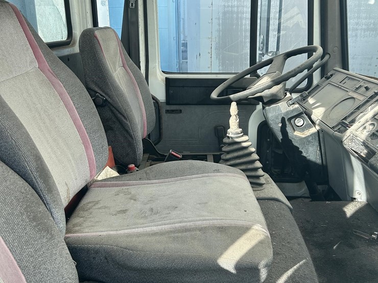 1994-volvo-fe42-image-52