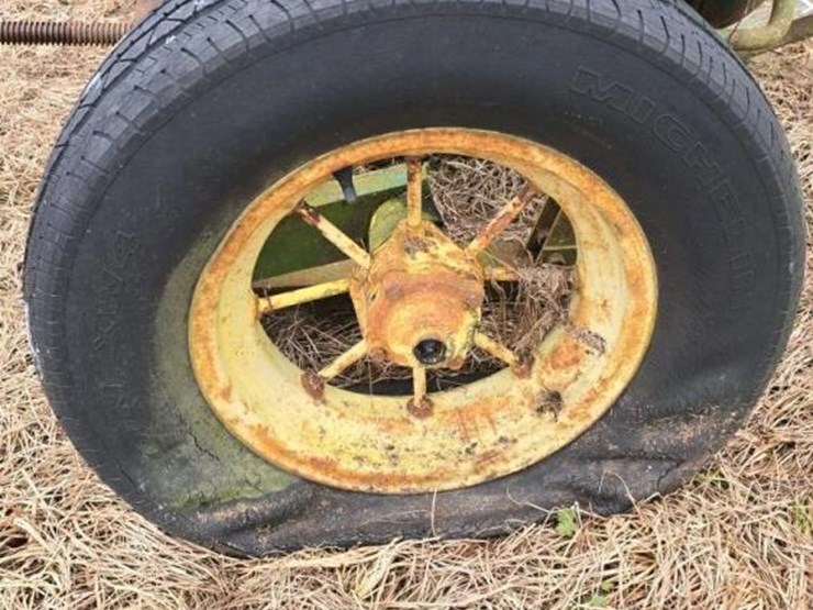 john-deere-hammer-mill,-s/n-110685-w/-shaft-image-4