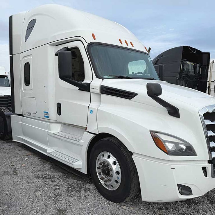 2022 FREIGHTLINER CASCADIA 126