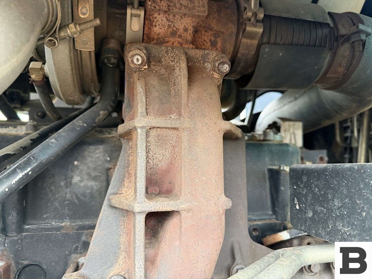 new-holland-t8.330-image-76