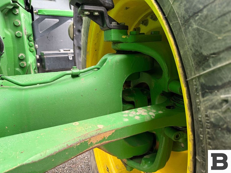 2011-john-deere-8310r-image-15