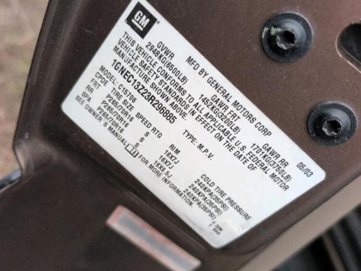 2003-chevrolet-tahoe-image-8