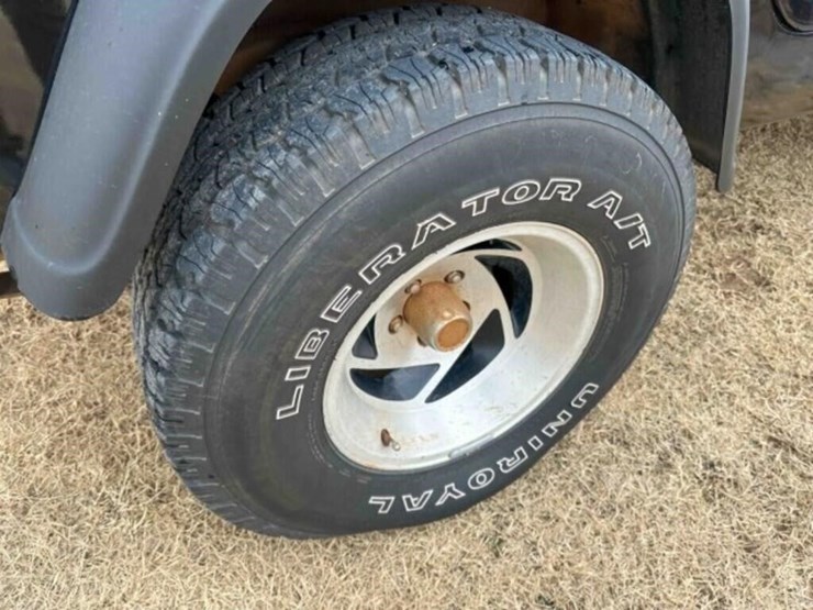 1989-jeep-wrangler-image-22