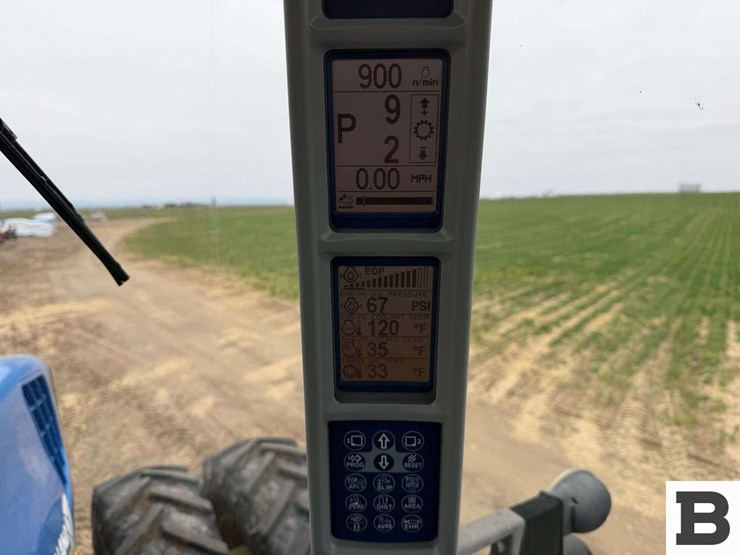 new-holland-t8.330-image-90