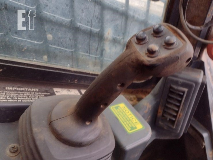 2021-deere-331g-image-10