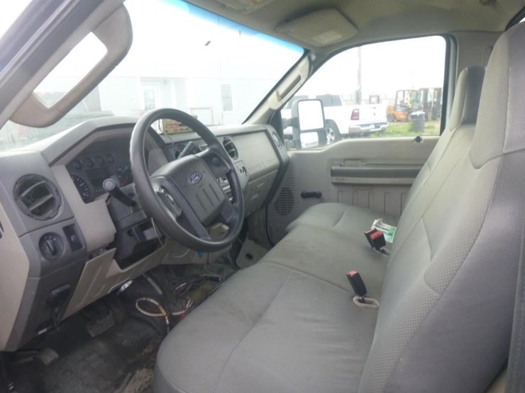 2008-ford-f550-image-25