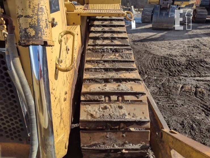 caterpillar-d6h-image-25