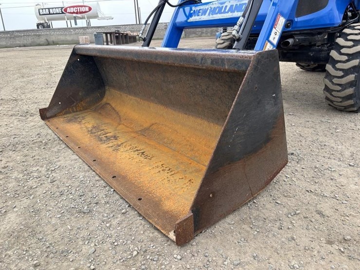 2017-new-holland-workmaster-40-image-9