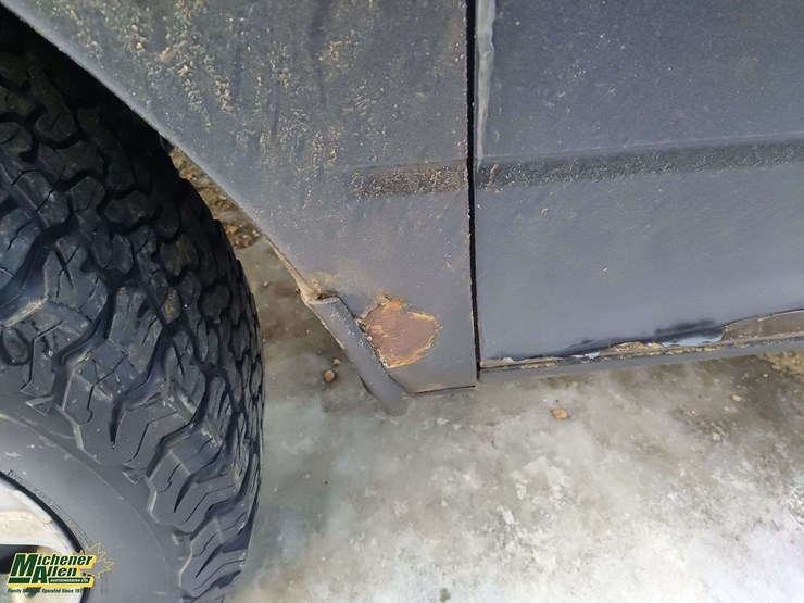 2016-dodge-1500-image-25