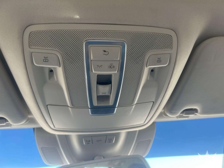 2017-mercedes-benz-gls450-awd-suv-image-18