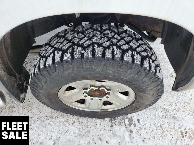 2015-ram-3500-slt-image-11