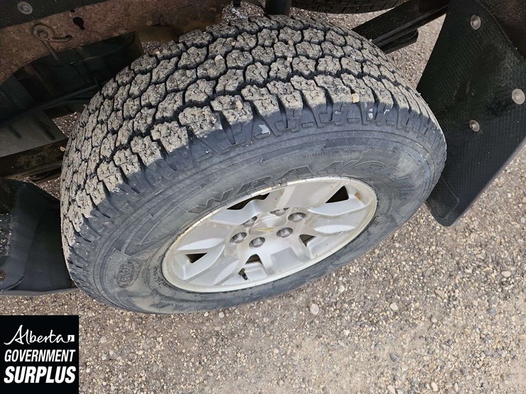 2017-chevrolet-silverado-1500-image-12