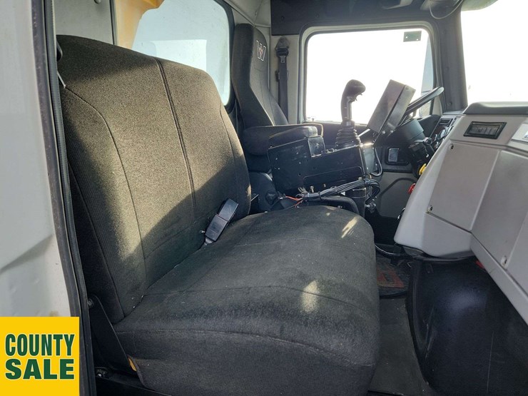 2015-western-star-4700-image-18