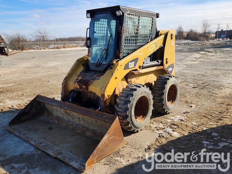 2011-caterpillar-236b3-image-1