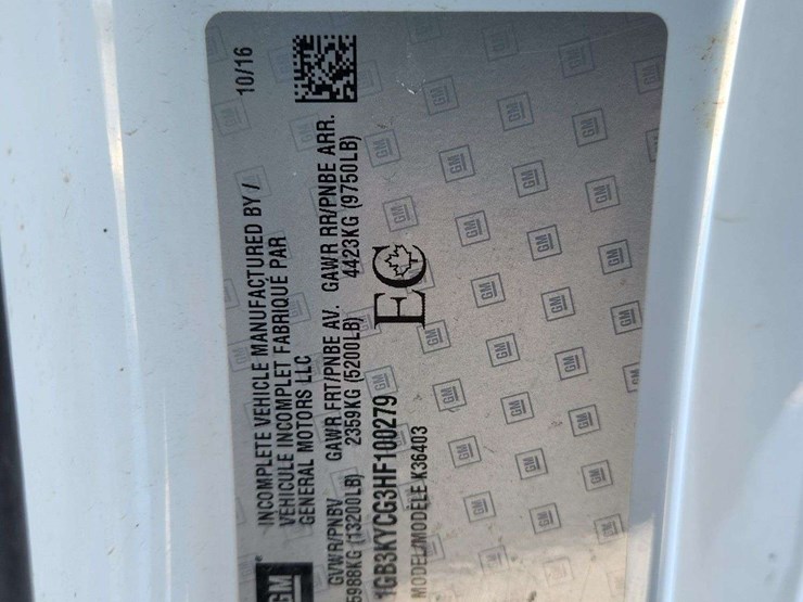 2017-chevrolet-silverado-3500hd-image-31