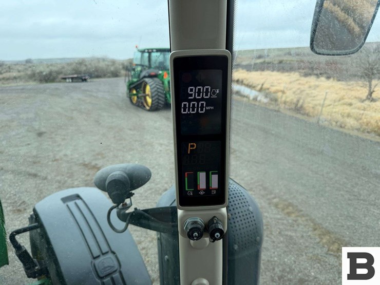 2011-john-deere-8310r-image-81