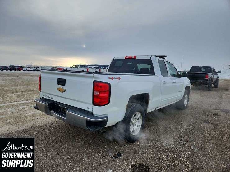 2017-chevrolet-silverado-1500-image-4