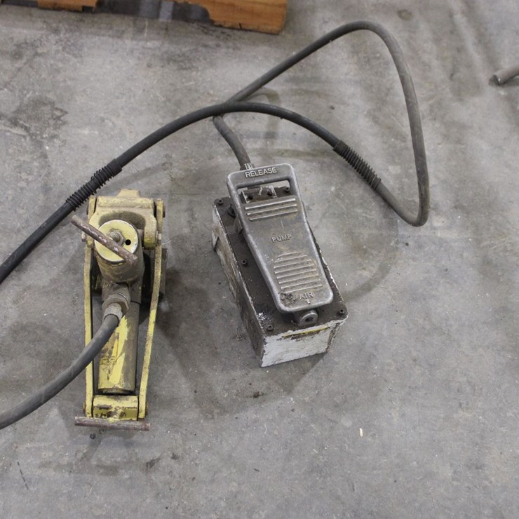 Pnuematic Tire Bead Breaker