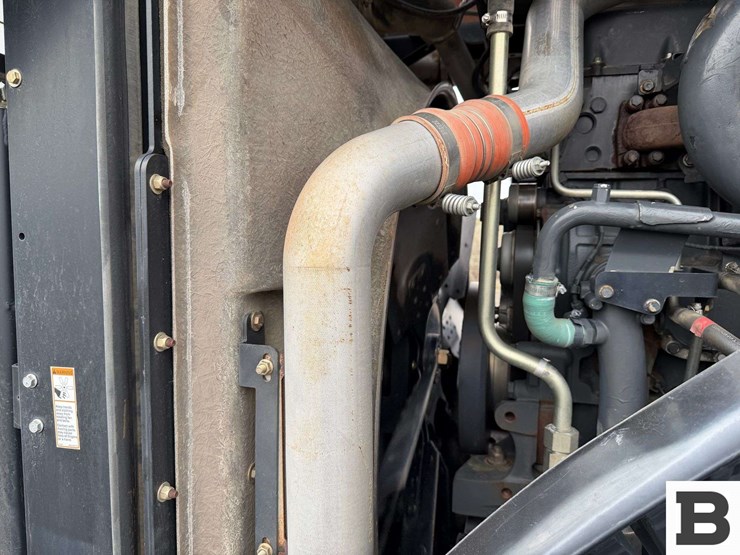 2012-case-ih-600-image-73