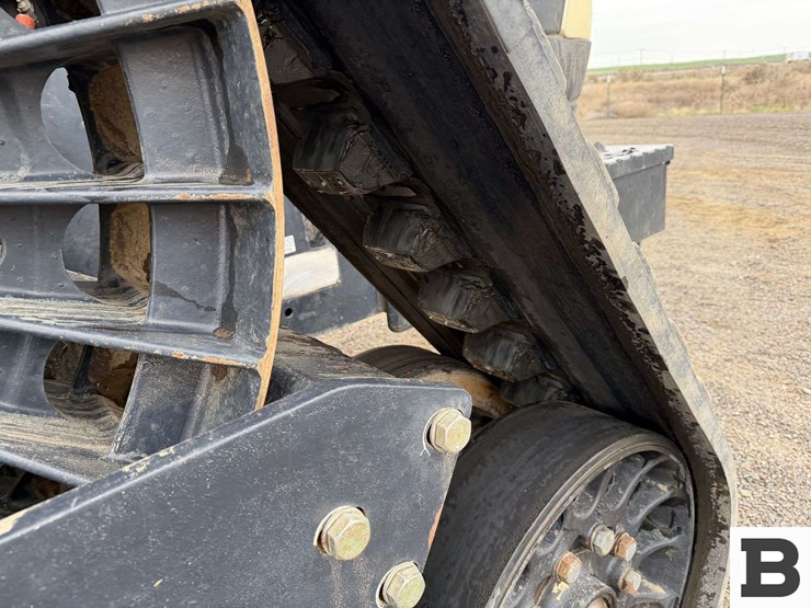 2014-case-ih-steiger-370-rowtrac-image-55