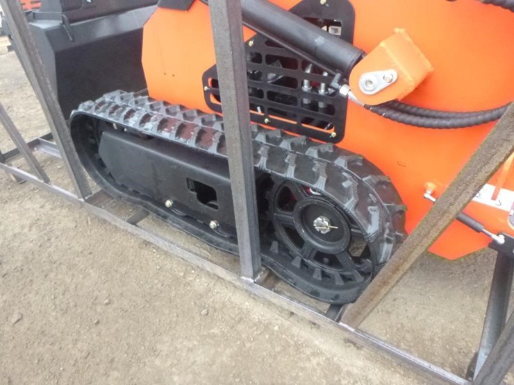 2025-agt-lrt23-skid-steer-track-loader-image-17