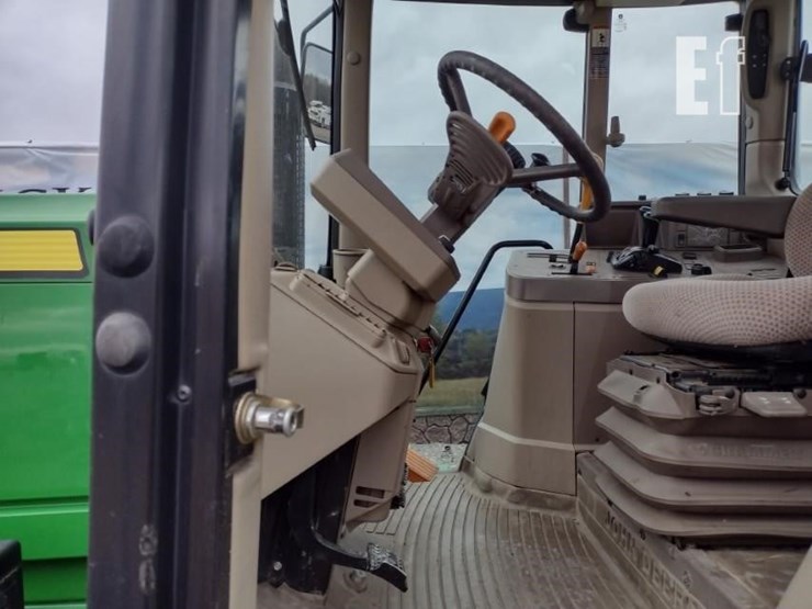 2014-john-deere-6140m-image-12