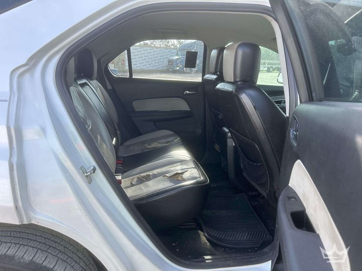 2017-chevrolet-equinox-image-23