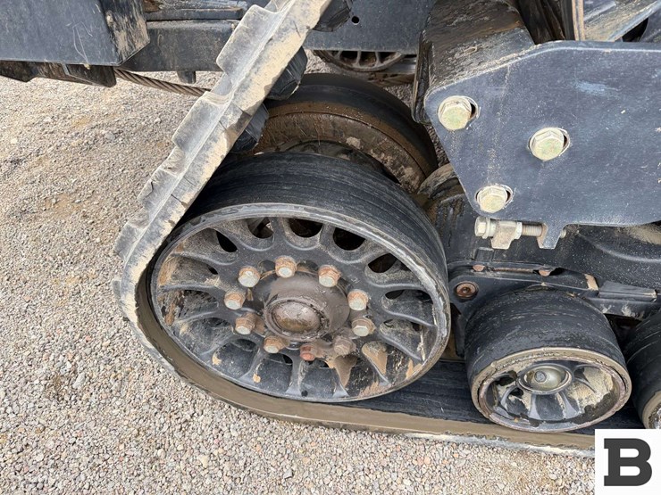 2014-case-ih-steiger-370-rowtrac-image-15