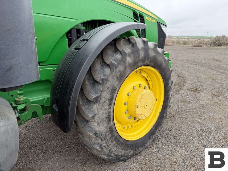 2011-john-deere-8310r-image-44