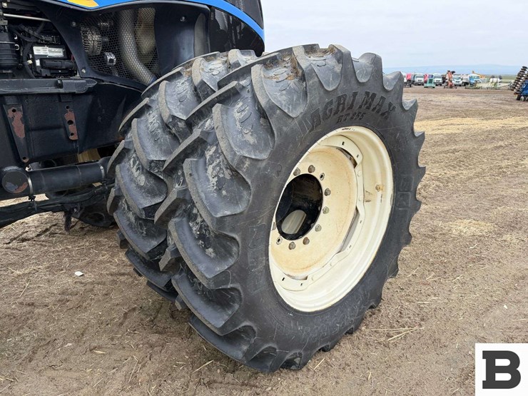 new-holland-t8.330-image-50