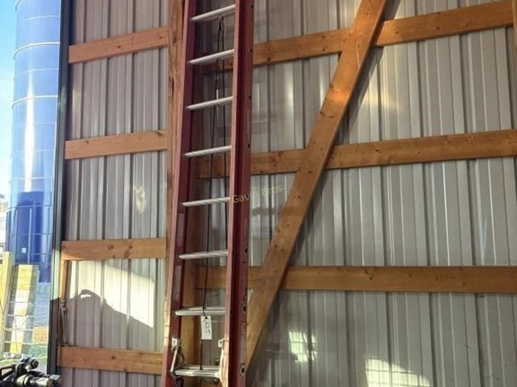 werner-24'-extension-ladder-image-1