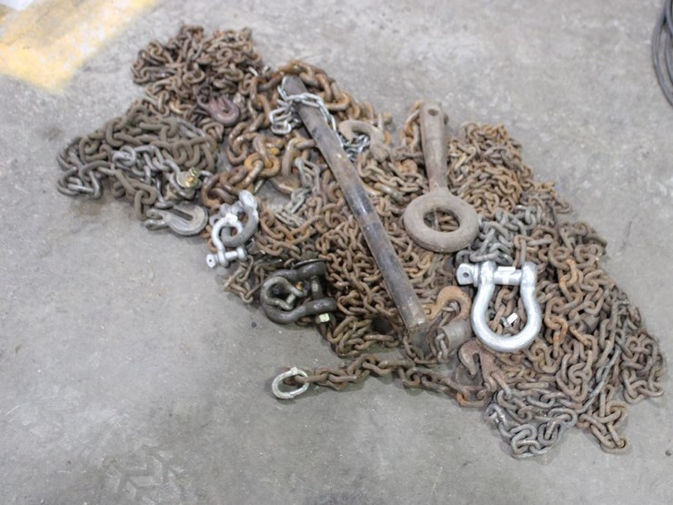 lot-of-misc-chains-and-shackles-image-2