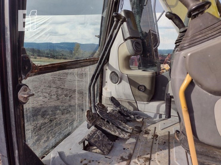 2010-caterpillar-312d-image-13