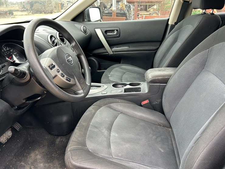 2012-nissan-rogue-image-5