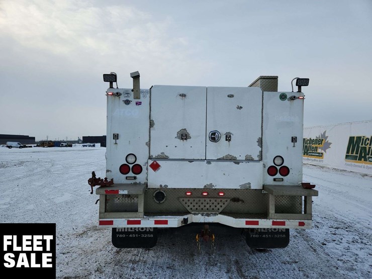 2015-ram-5500-4x4-s/a-service-truck-image-7